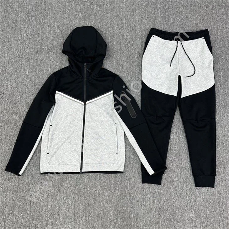 Tracwisg Tech Fleece